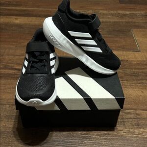Adidas Runfalcon 5 - Kids Black and White Sneakers - 9K